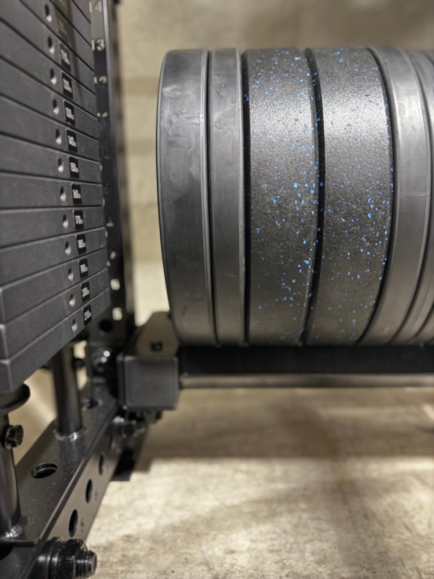 GIANT AXIS Plate Storage Crossmember