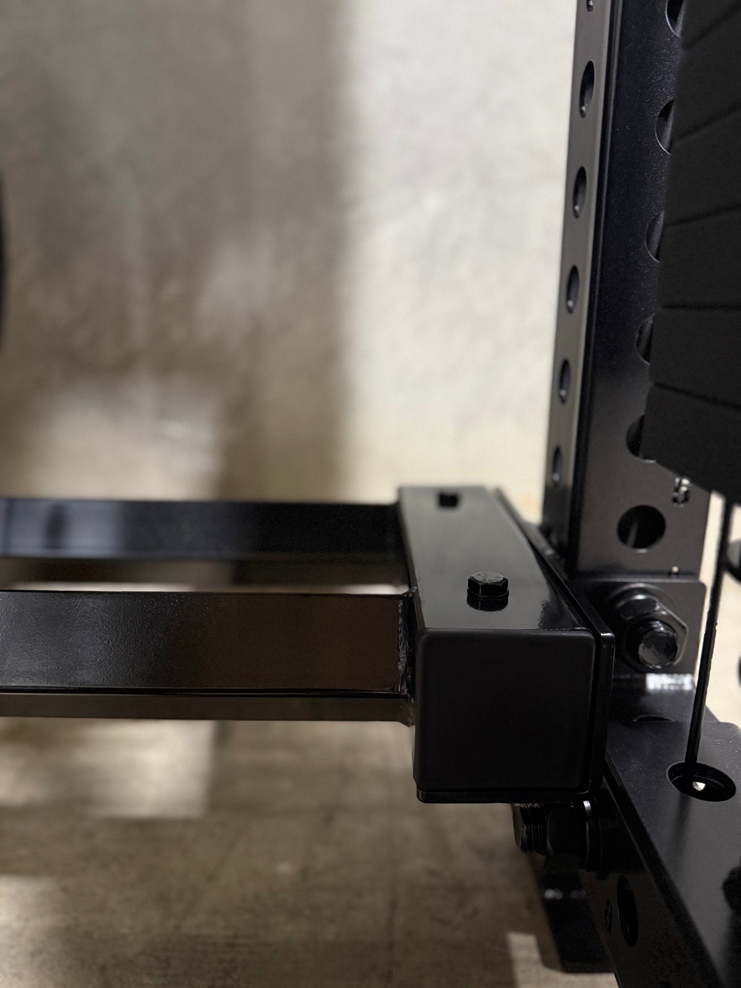 GIANT AXIS Plate Storage Crossmember