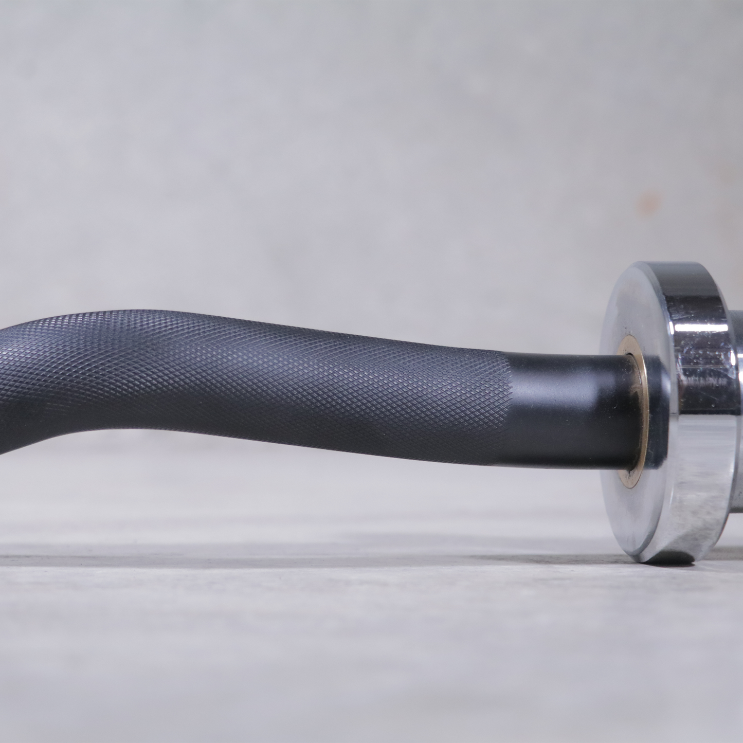 GIANT V2 EZ Curl Bar